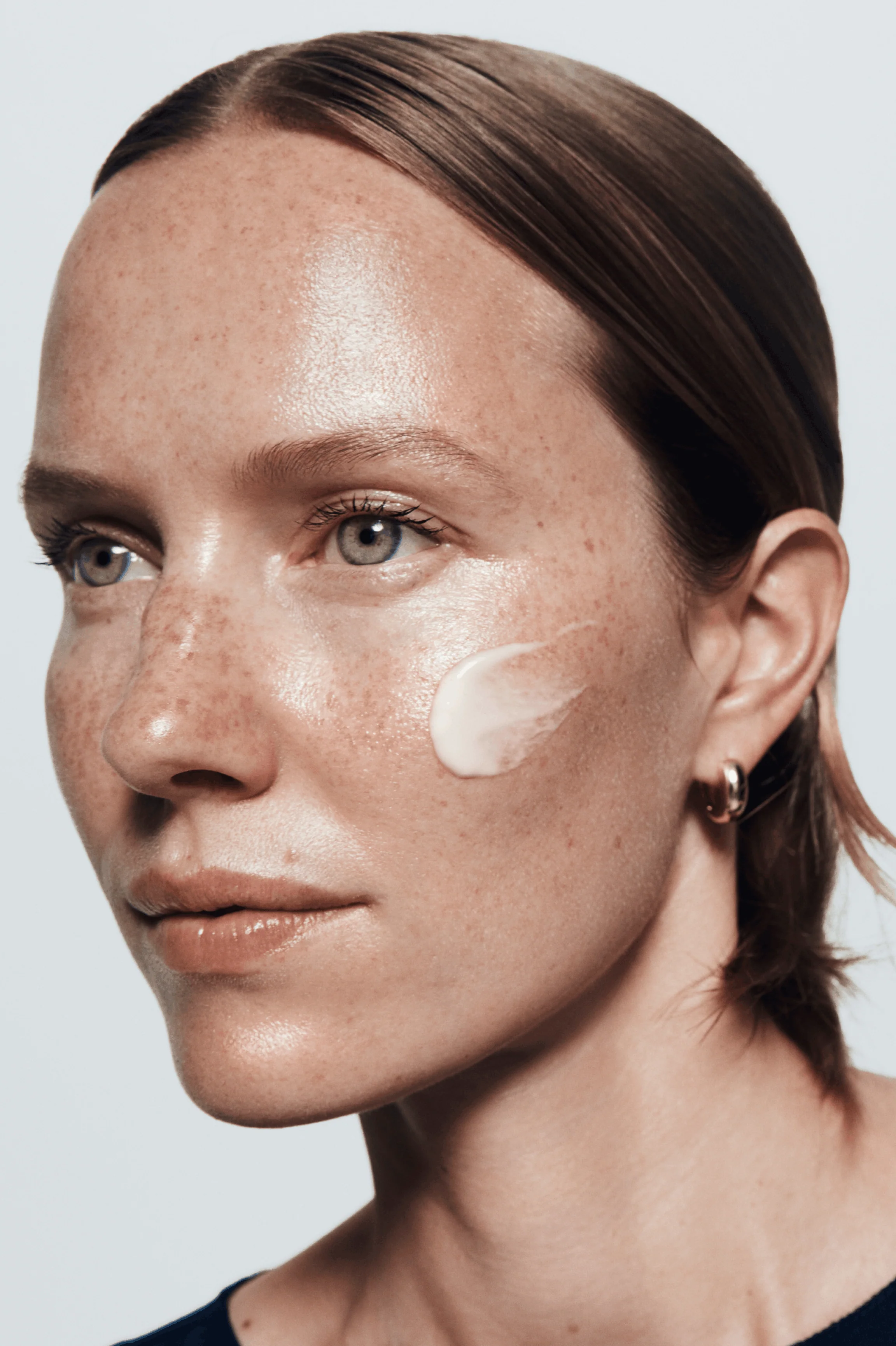 Beta Glucan & Resveratrol Advanced Hydrating Serum - Image 6